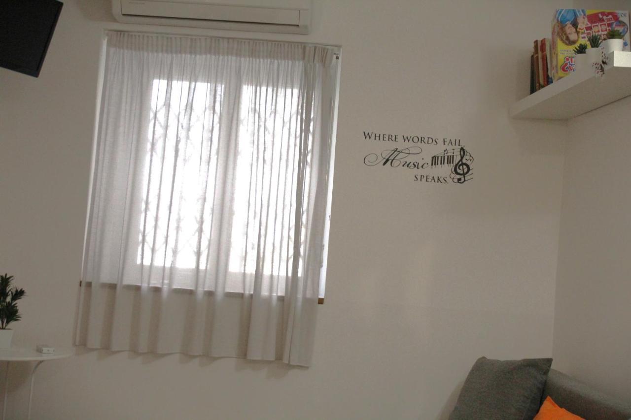 Casa Vacanze Angelica Salerno Zewnętrze zdjęcie